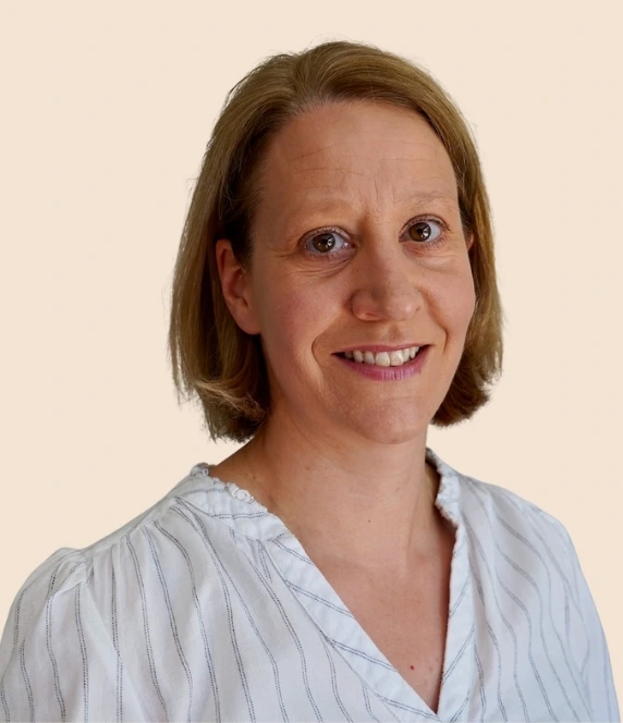 Emmanuelle-Van-Eslande-Familya-Orleans (1).webp